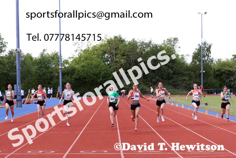 Girls under-15s 100 metres, 2025 North Eastern Track and Field Champs., Shildon, County Durham. Photo: David T. Hewitson/Sports for All Pics